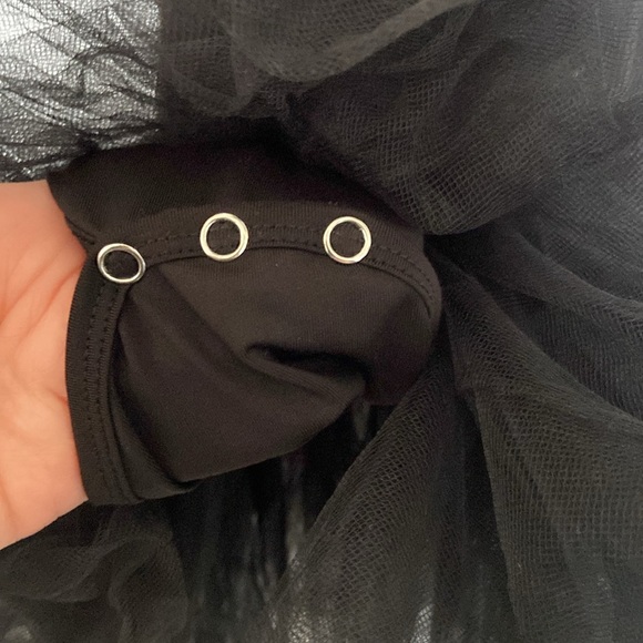 Black tutu with button snaps. - Picture 6 of 7